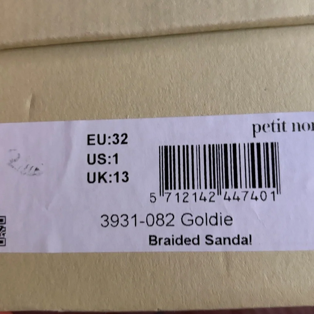 Petit Nord Braided Sandel in Goldie 32